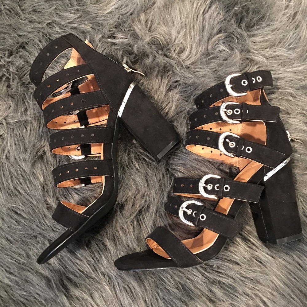 FASHION NOVA Black Buckle Heels Size 9